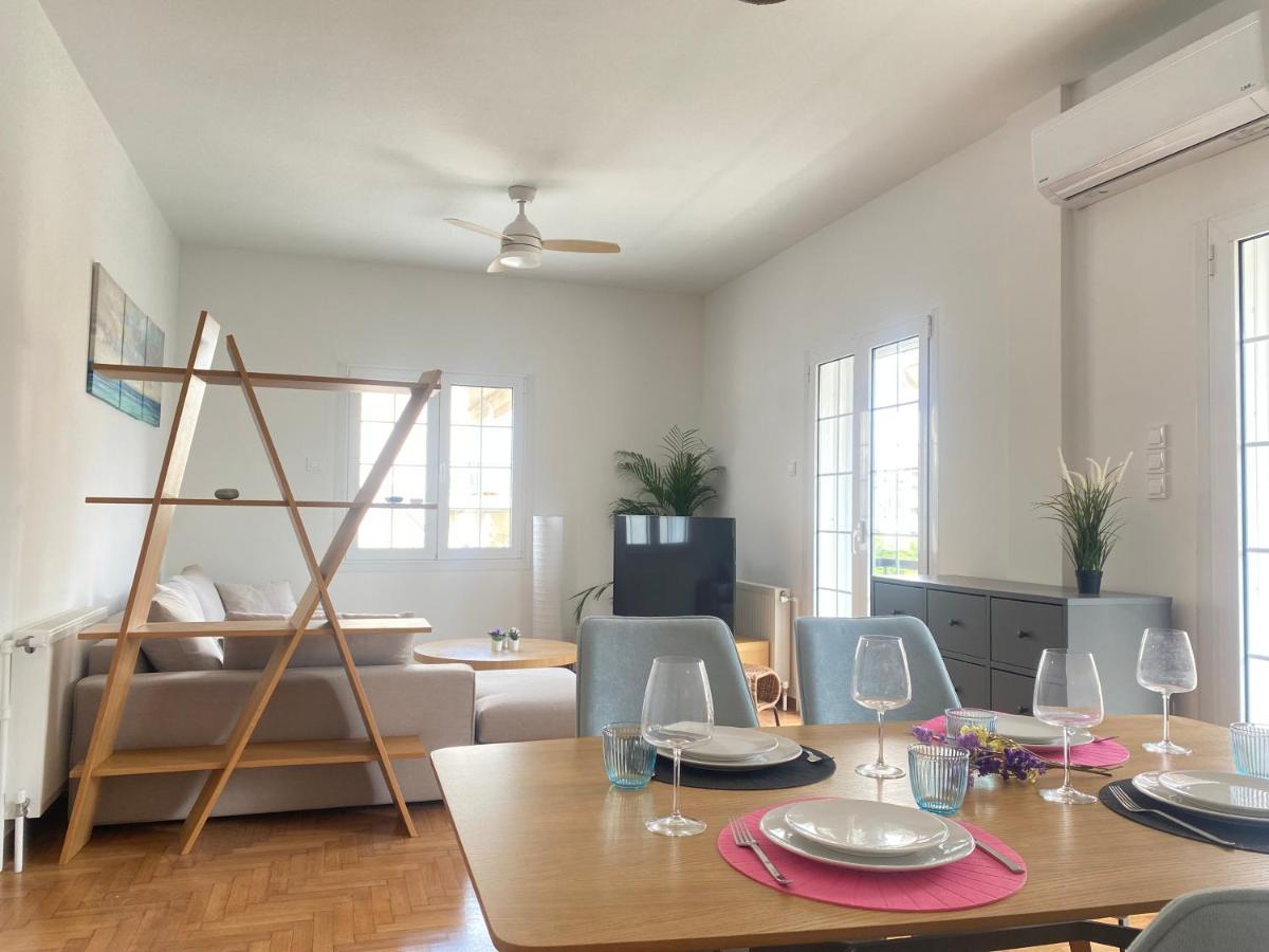 Faliro Comfort Apartment 10 Mins Walking To The Beach Atenas Exterior foto