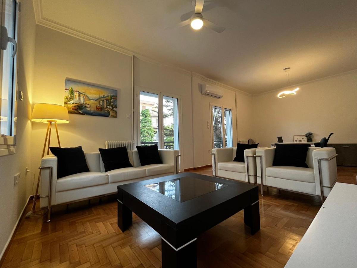 Faliro Comfort Apartment 10 Mins Walking To The Beach Atenas Exterior foto